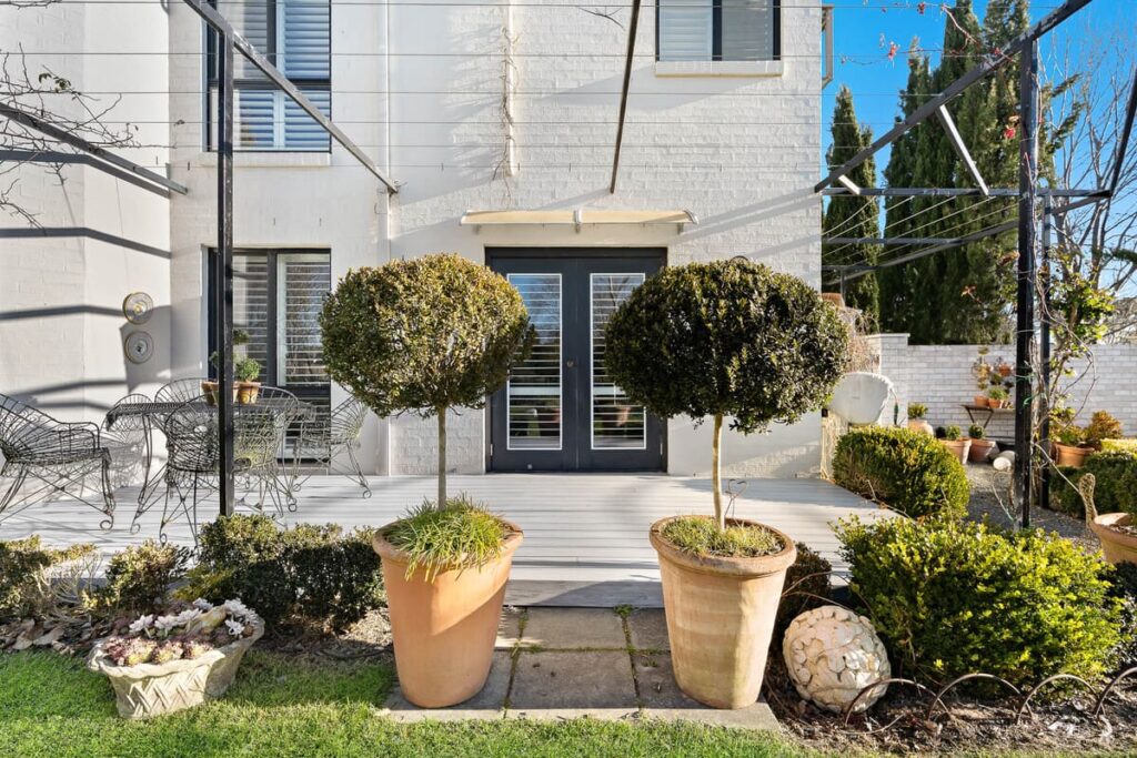 high range project 16 HD Pro – Smoke White